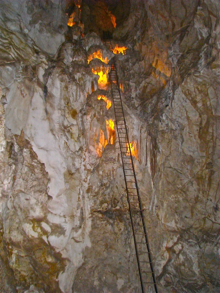 Jenolan Caves